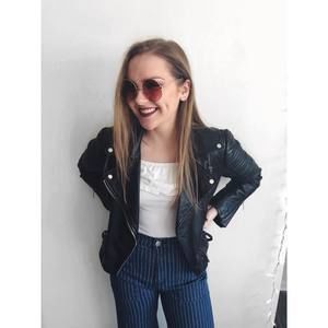 Meet your Posher, Delaney